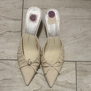 Dolce Vita Cream Pointed Heels